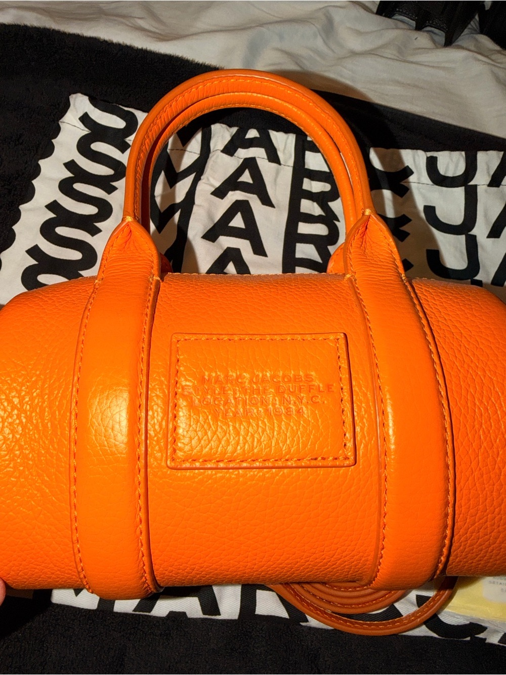 Marc Jacobs The Duffle Small Leather Crossbody Bag in Bright Orange - Picture 7 of 11